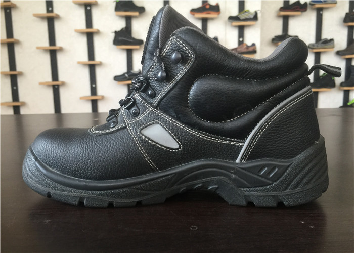 Heat Sealed PVC Safety Boots Collar Foam Stylish Steel Toe Boots For Plumber