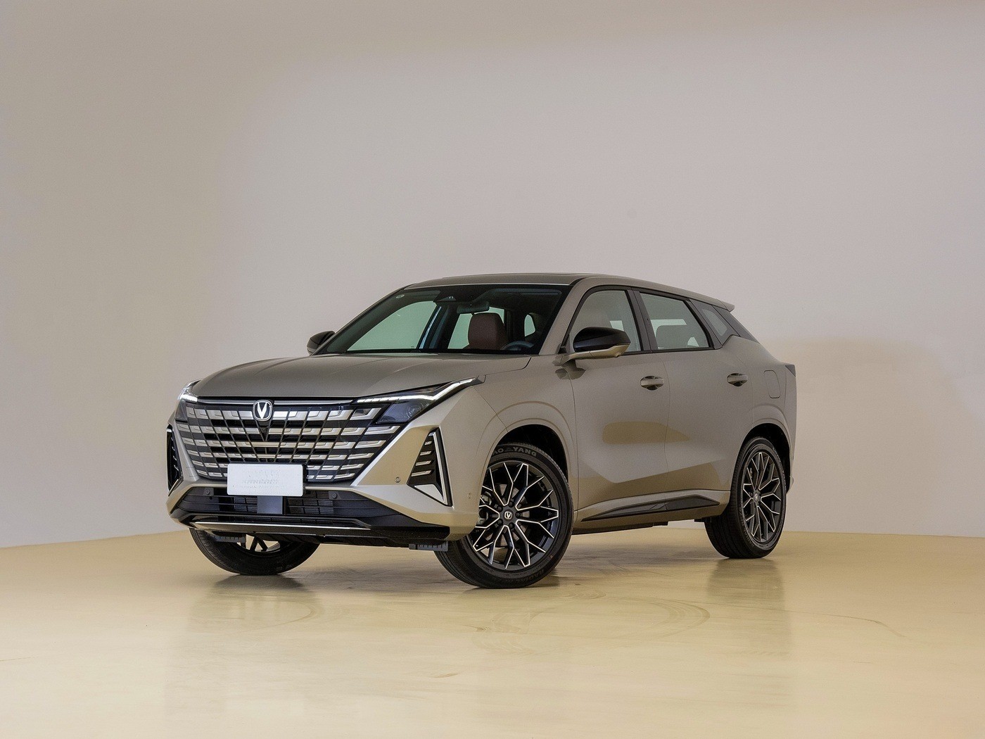 Changan Electric Cars UNI-Z 2024 IDD 125km Leading Edition New PHEV