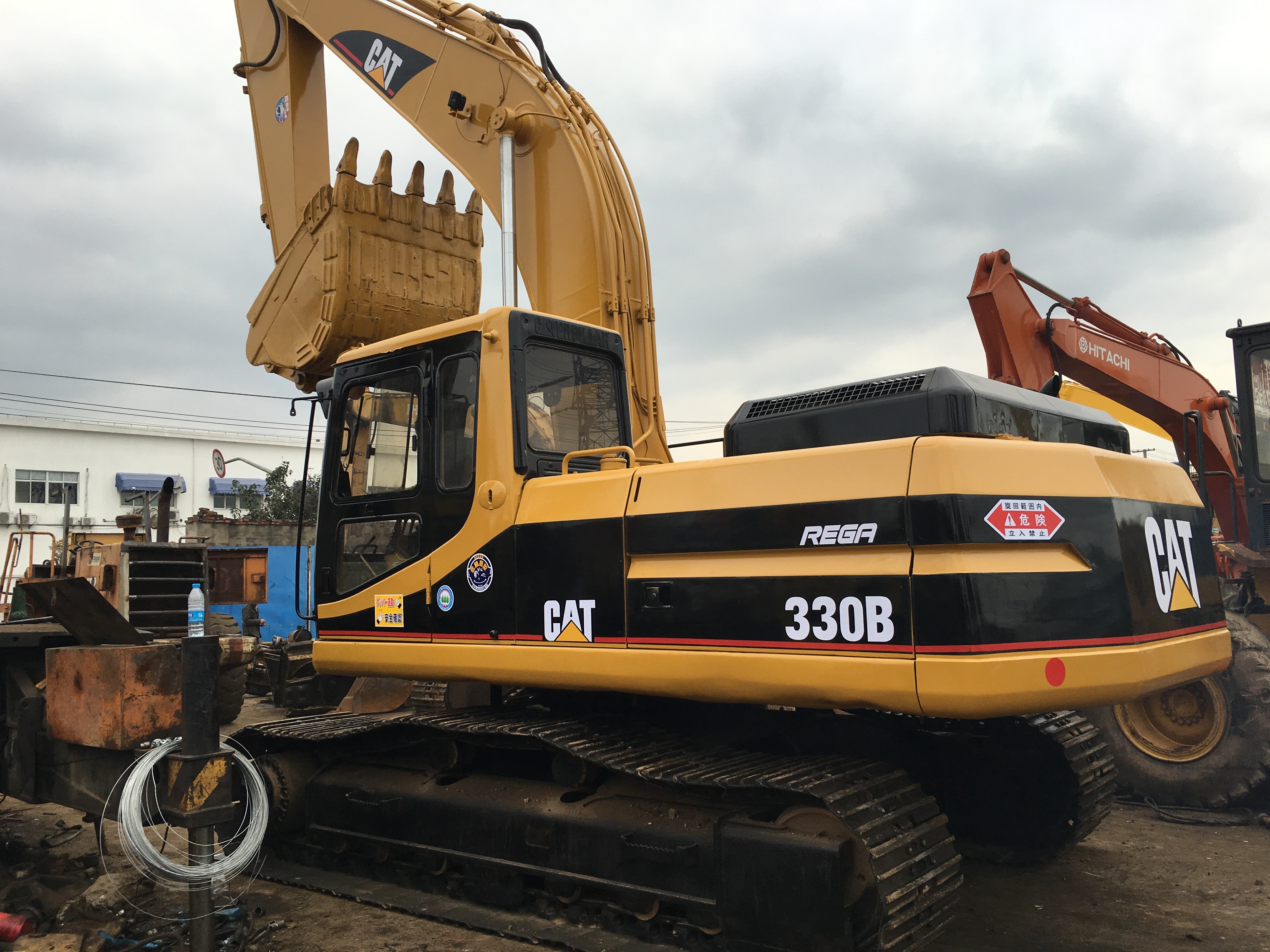 Japan Made CAT Hitachi Crawler Excavators , Used 330BL 320BL EX300 EX200 Cheap Price Excavator For Sale