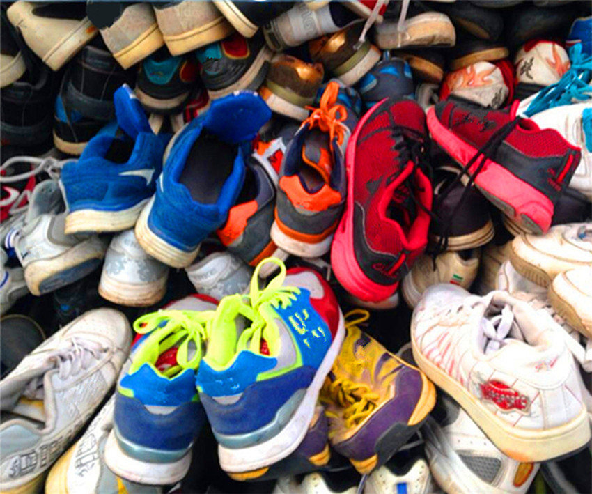 We pride ourselves on our good quality of. clothes . used clothing . used shoes stock shoes and used shoes .