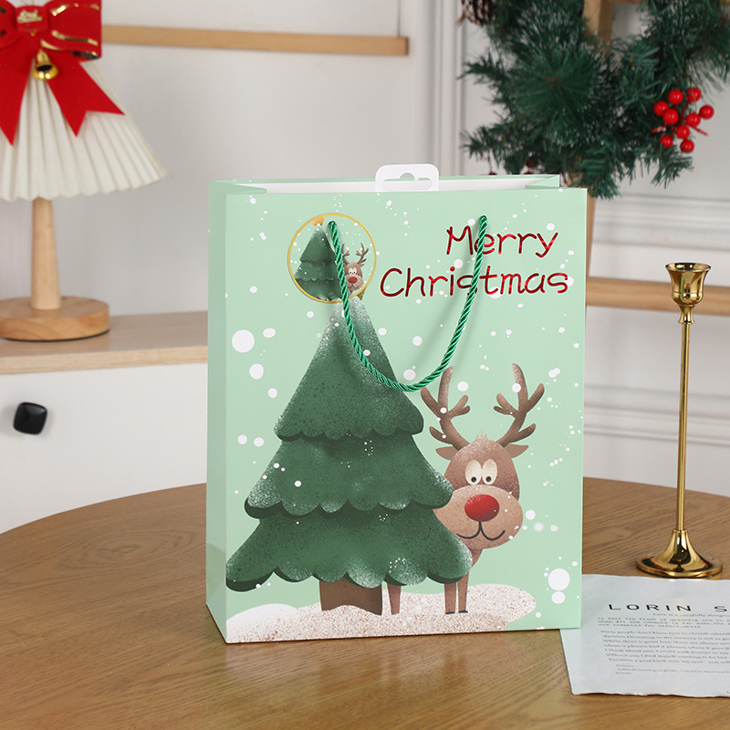 Eco-Friendly Green Paper Bags Recycled Christmas Paper Bags Sustainable Holiday Gift Packaging Solutions