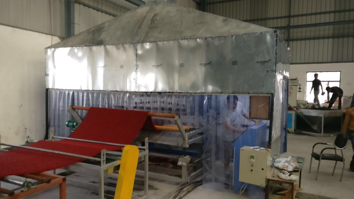 Red Color Plastic Mat Making Machine Siemens Motor 300kg/h Large Output