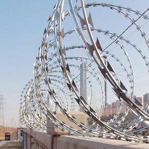 China 430 Stainless Steel Barbed Wire , BTO-30 Razor Blade Barbed Wire Good flexibility wholesale