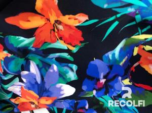 China 205GSM Recycled Swimwear Fabric Customized Ink Jet Digital Printing Lifelike Floral wholesale