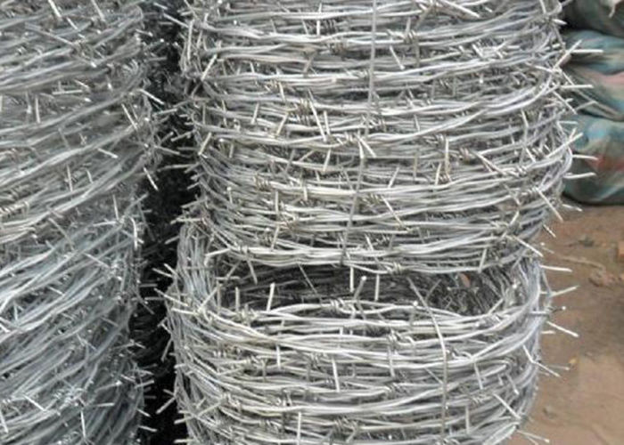 ISO9001 2.5mm Iron Barbed Fencing Wire For Grass Boundary