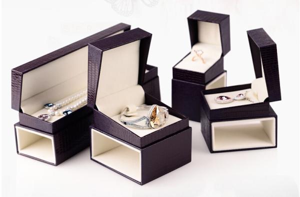 The Jewelry Box,wholesale plastic jewelry boxes,black jewelry boxes,black