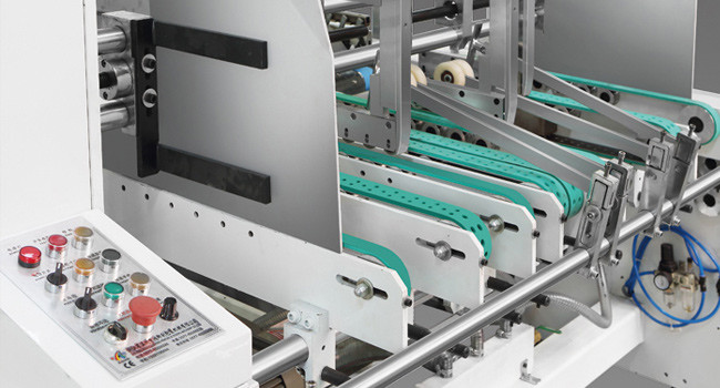 Crash Lock Bottom Folding Gluing Machine 7000kgs For Paperboard