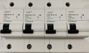 China 80KA Discharge Current Surge Circuit Breaker UL94-V0 230AC wholesale