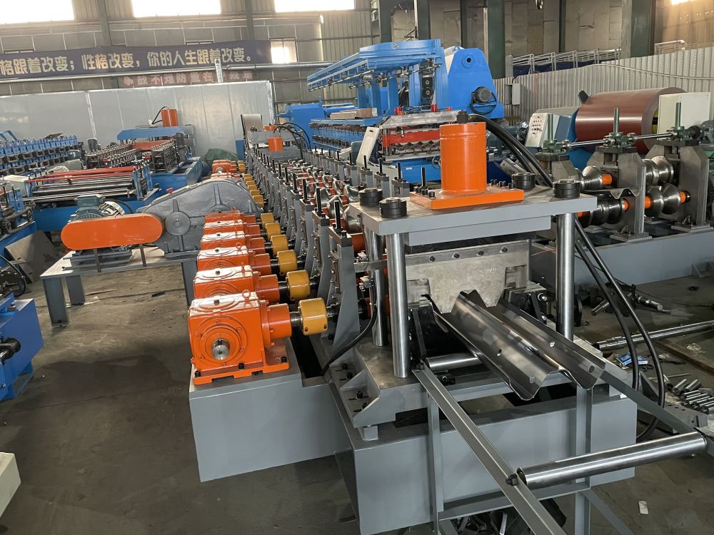 5000kg Mobile Guard Gutter Rolling Machine For Tile Forming