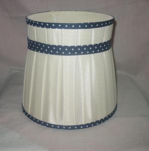 China Custom Silk Box Pleat Lamp Shades With Ribbon And Flowers wholesale