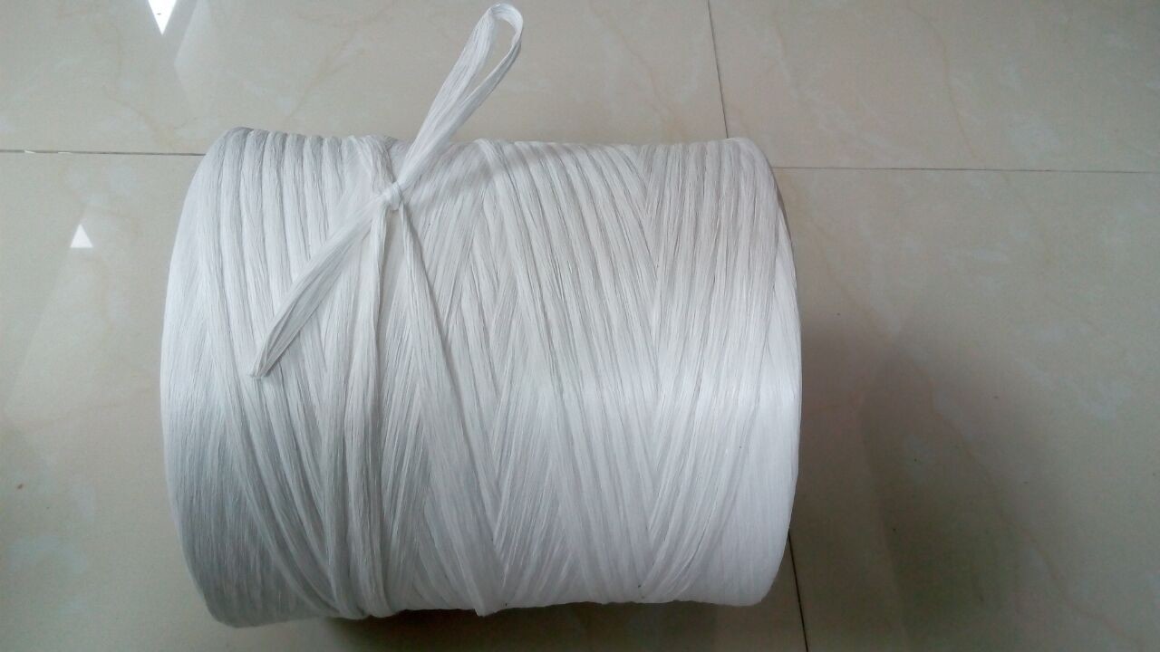 Milky white Cable Polypropylene Filler Yarn Dia 5mm 8.9g/M