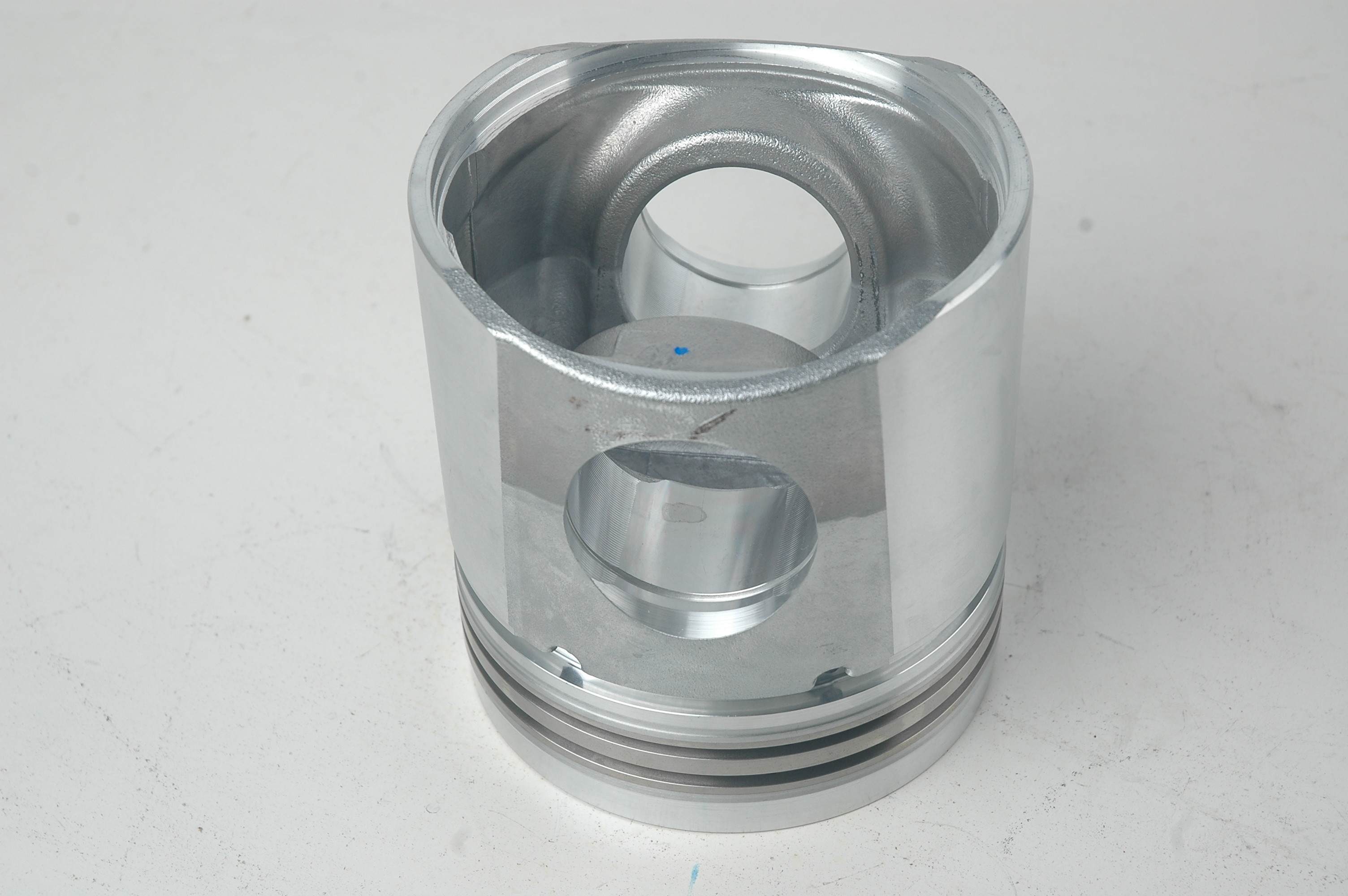 Cummins 6CT Diesel Engine parts new standard OEM light truck cylinder Piston kit 3925878
