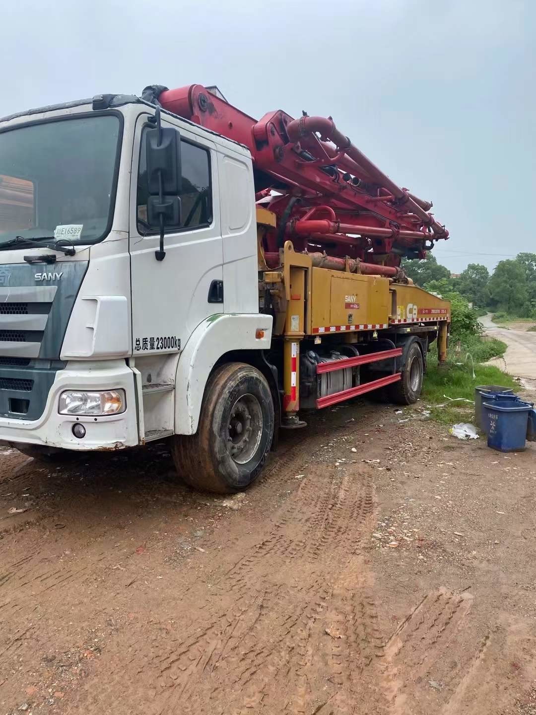 52m Used Truck Concrete Pump 38t , Renew Mounted Concrete Pump