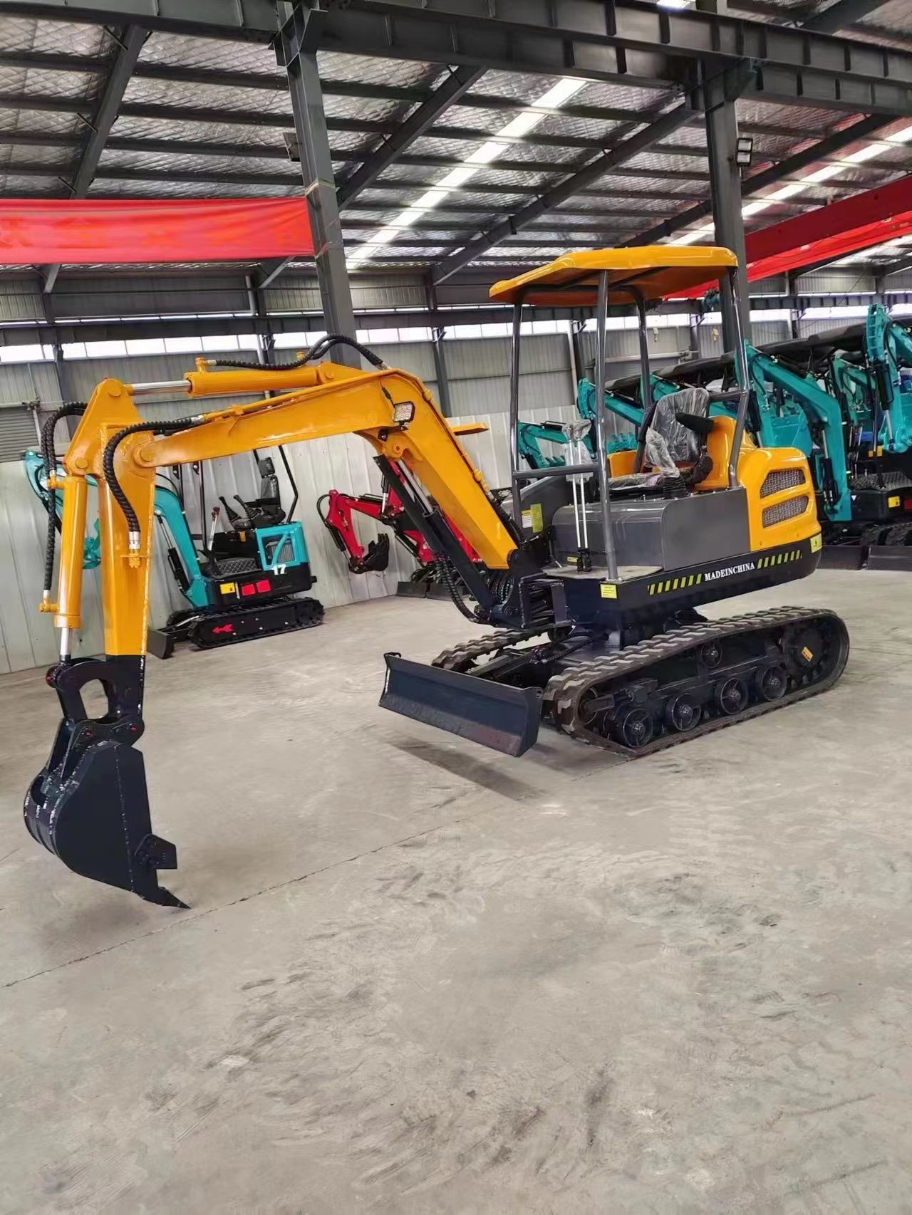 0.8-20 Ton Mini Excavator Machine 1km/min For Precision Excavation
