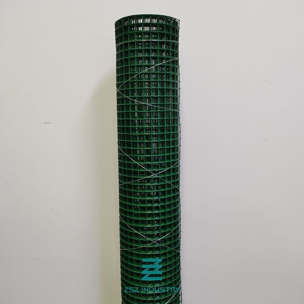 1m X 15m Green Wire Fencing Roll / Coated Wire Fencing Roll High Tensile Strength