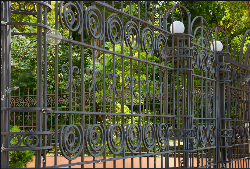 Galvanized Metal Railing Fence - Modern Anti-Theft Garden Wall