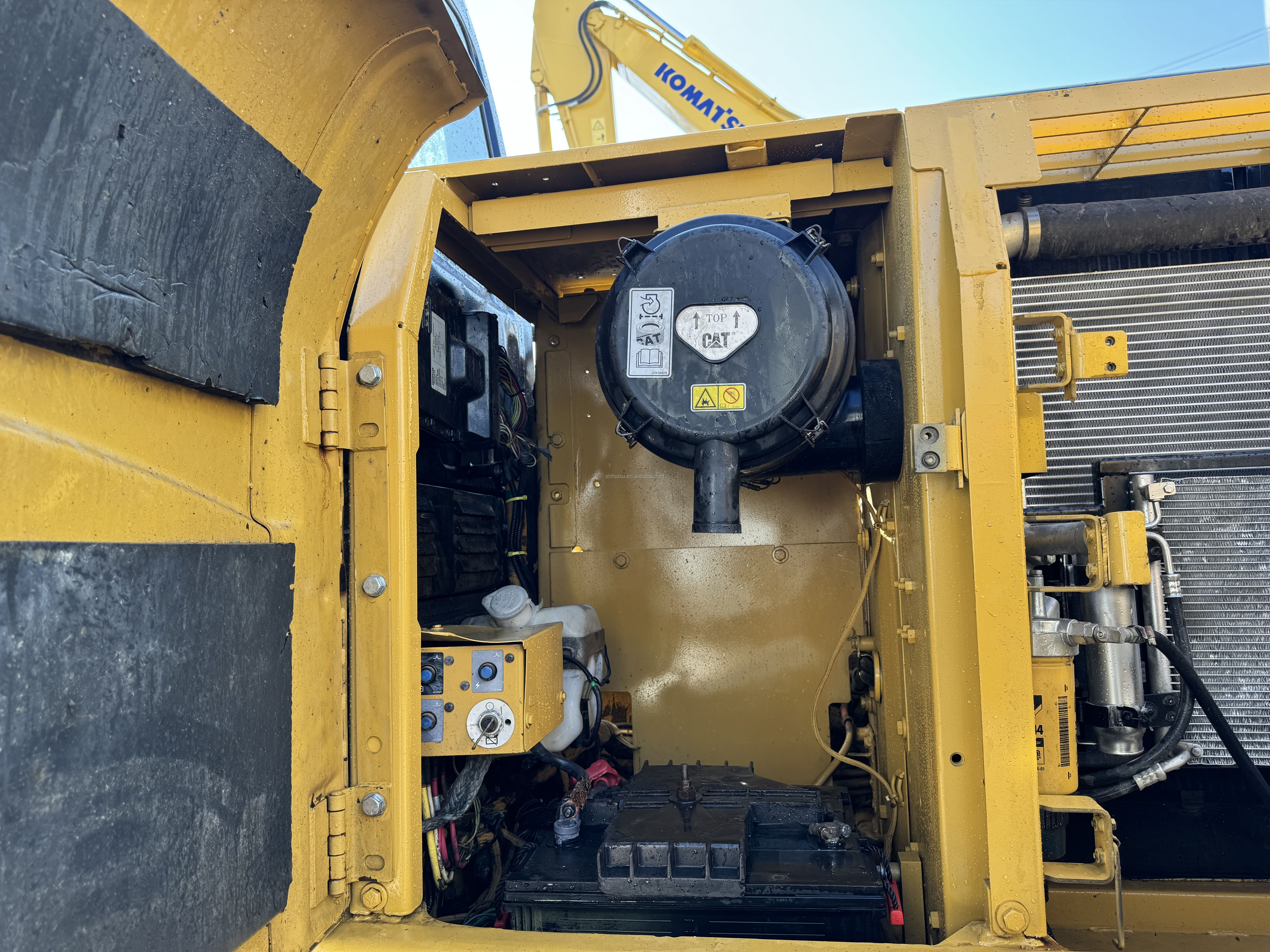 Caterpillar- Excavator Original 320d2 hydraulic construction Digger CAT- 320d2 Good Condition sell cheap used crawler excavator