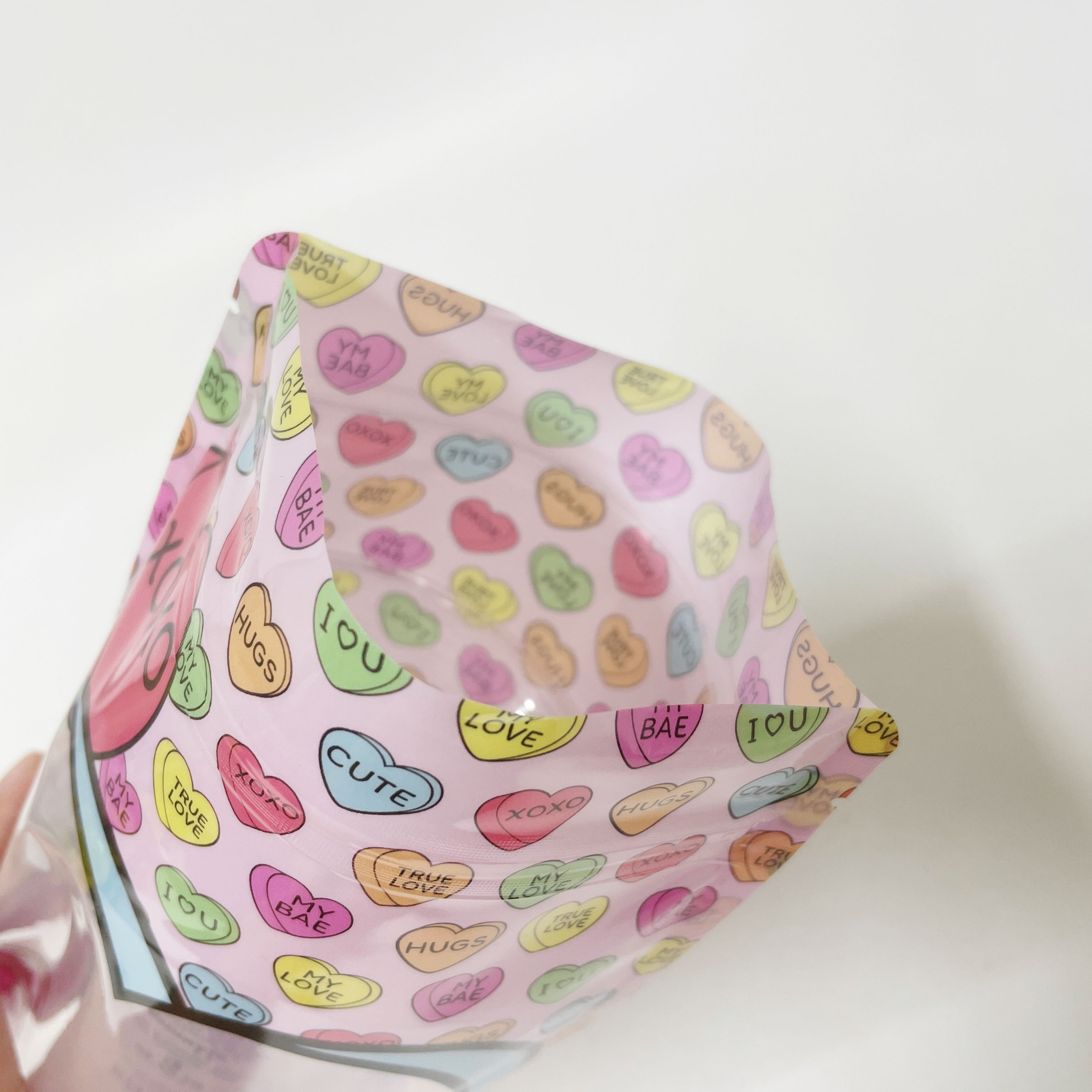 Food Grade Plastic Gift Packaging Bags Custom Printed Stand Up Zipper Pouch Resealable Snack Packaging Bag with Window