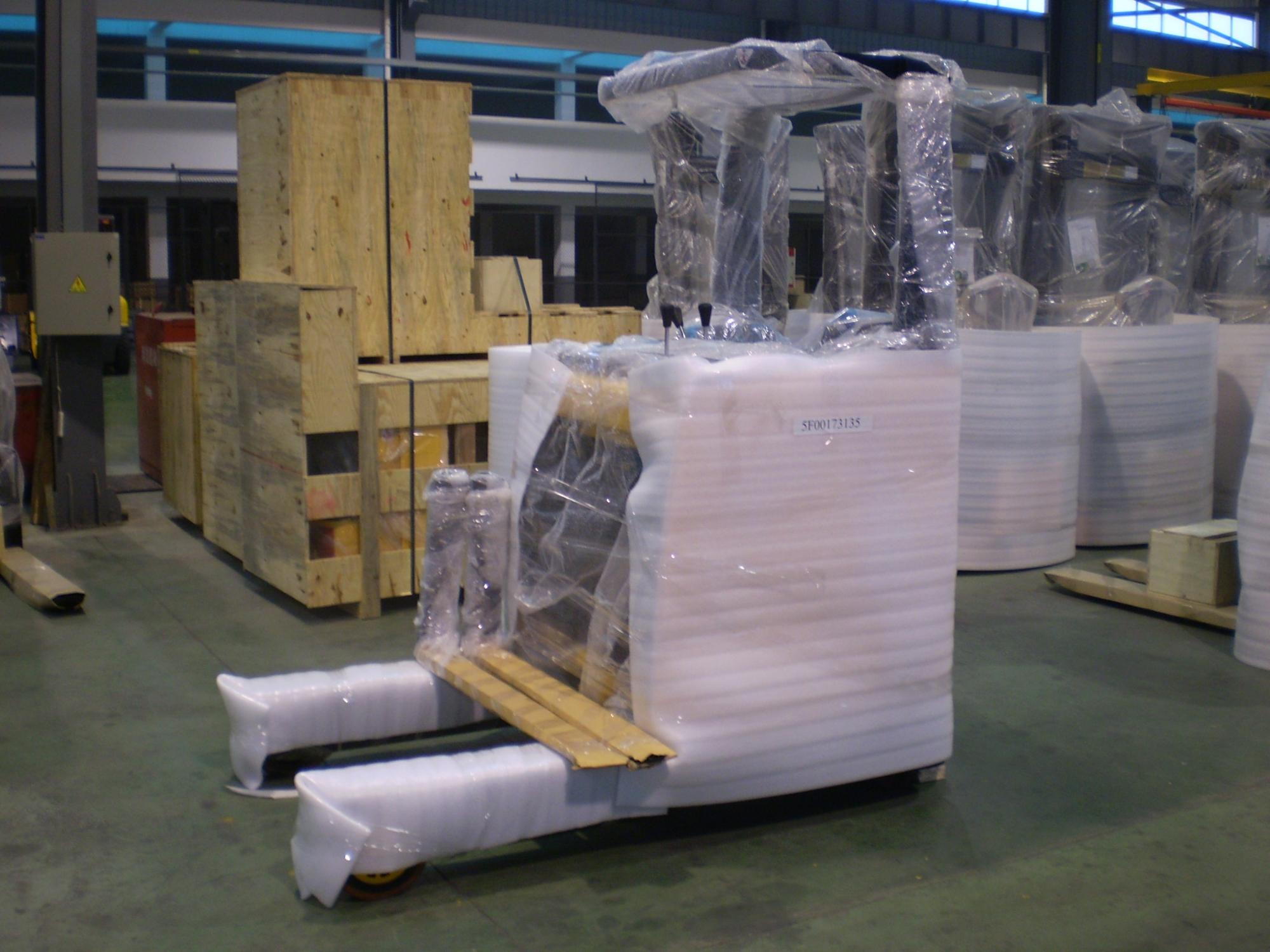 Solid Tire Electric Powered Forklift 1500kg 2000kg 2500kg Dust Proof Design
