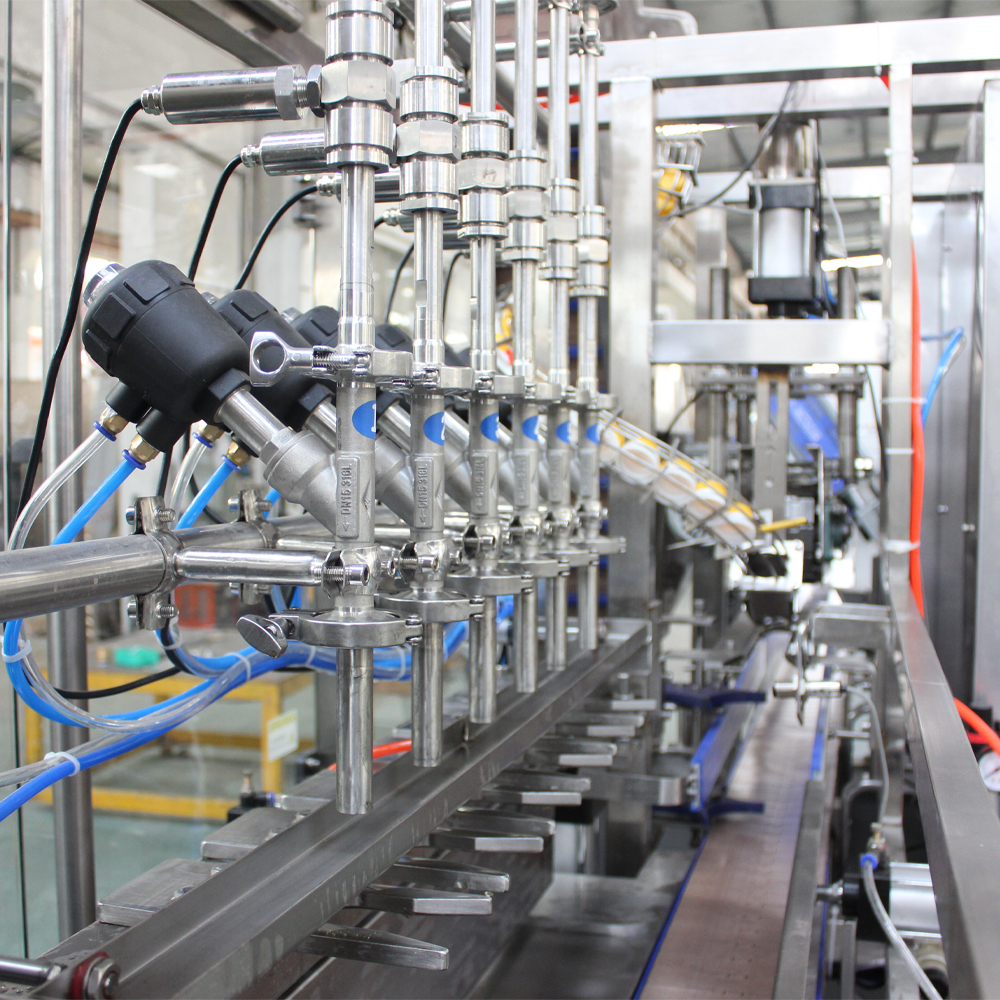 Beverage Production Oil Filling Machine 380V 50Hz Oil Filler Bottle