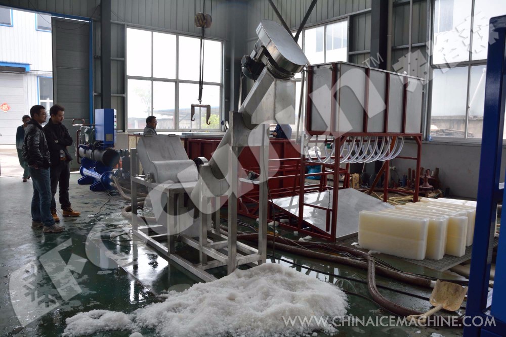 Focusun 100kg/min Block Ice Crusher with Screw Way Conveyor and 380v/50hz/3p Voltage