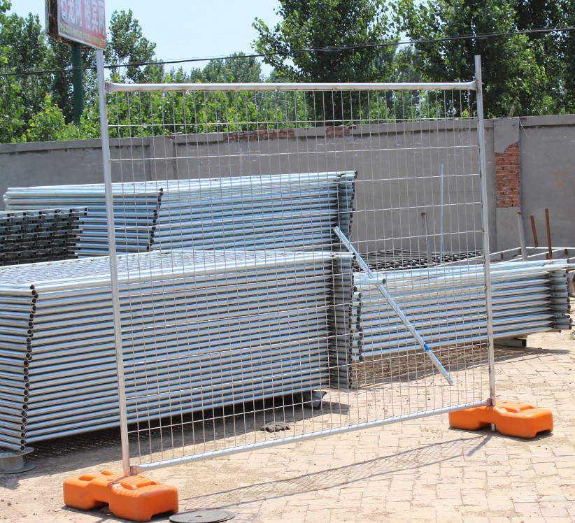 ISO9001 8foot Wide Temporary Steel Fencing For Residential Security