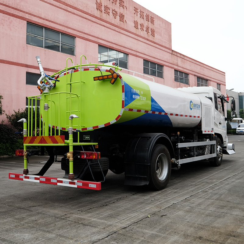 Spraying Highway Maintenance Lorry With Rear Work Indicator Light 2800mm Wheelbase
