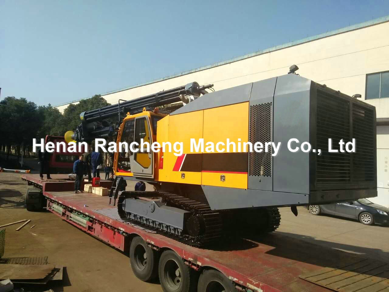Crawler Type Rock DTH Drilling Rig 298KW Cummins Engine 35m Drilling Depth