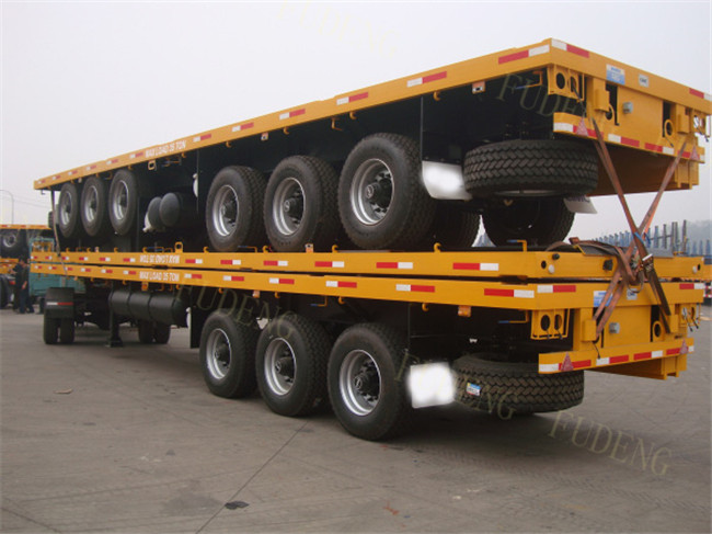 Carbon Steel Heavy Duty Flatbed Trailer , 12 Twist Locks Flatbed Equipment Trailers