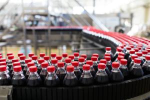 China 33cl Carbonated Soft Drink Filling Bottling Machine wholesale