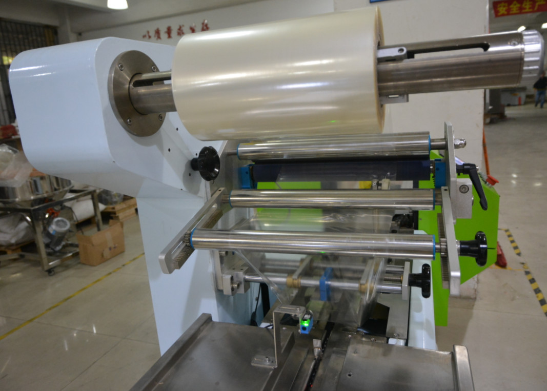 Food Grade Noodles Horizontal Flow Pack Machine Bread Packaging Machine 100 Bags/Min