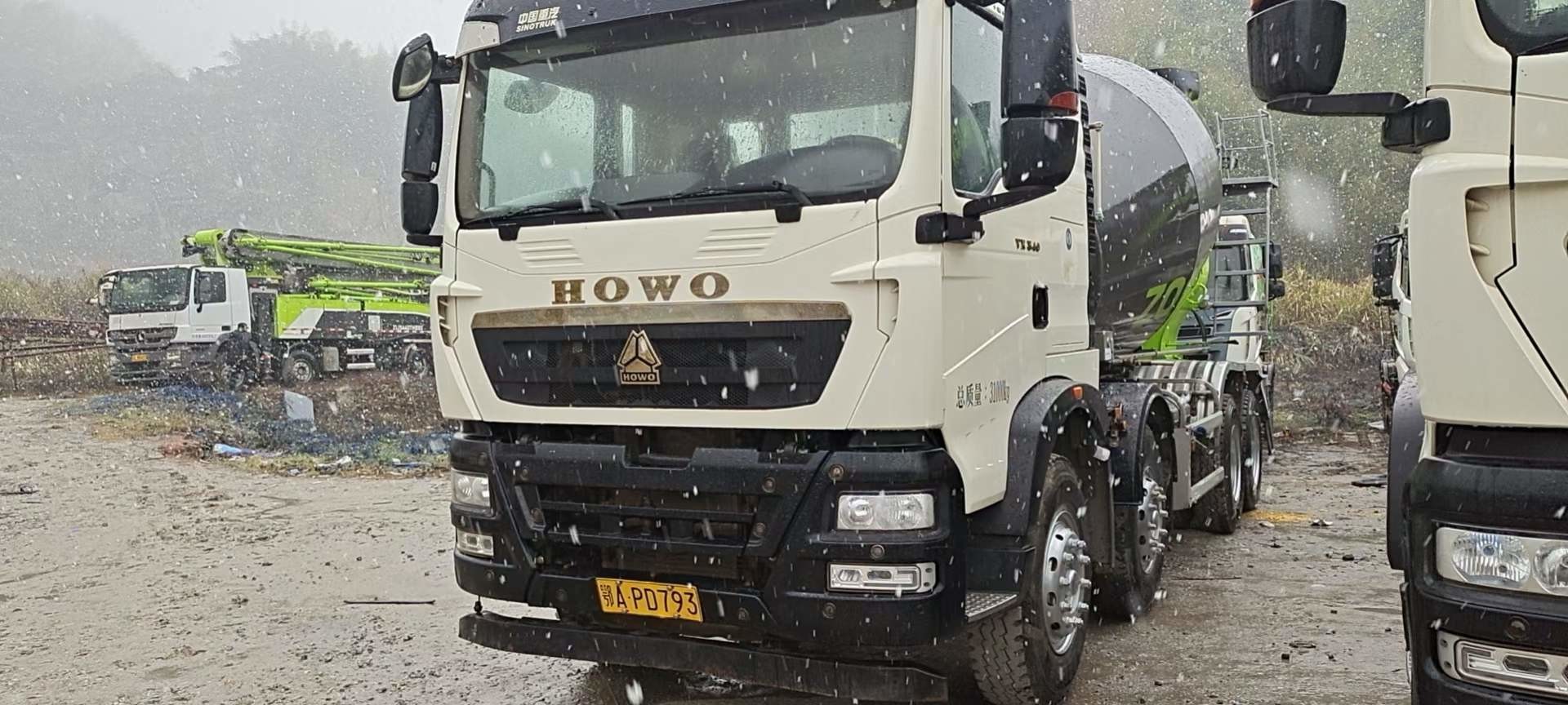 ZLJ5310GJBHTE Concrete Mixer Truck Used 17970 Kg With HOWO Chassis Less Mileage