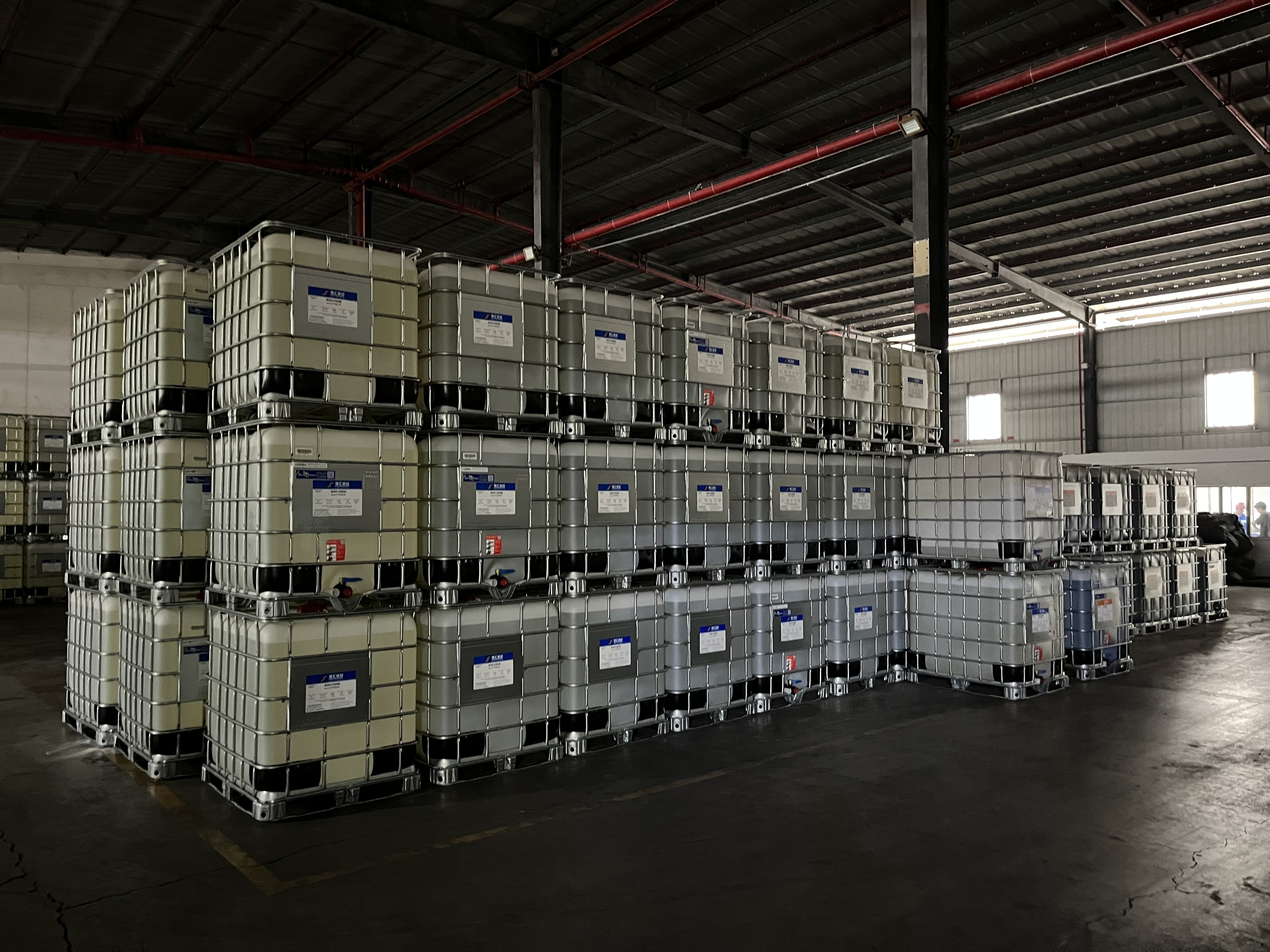 Liquid Industrial Epoxy Resin Undiluted Bisphenol A SM828