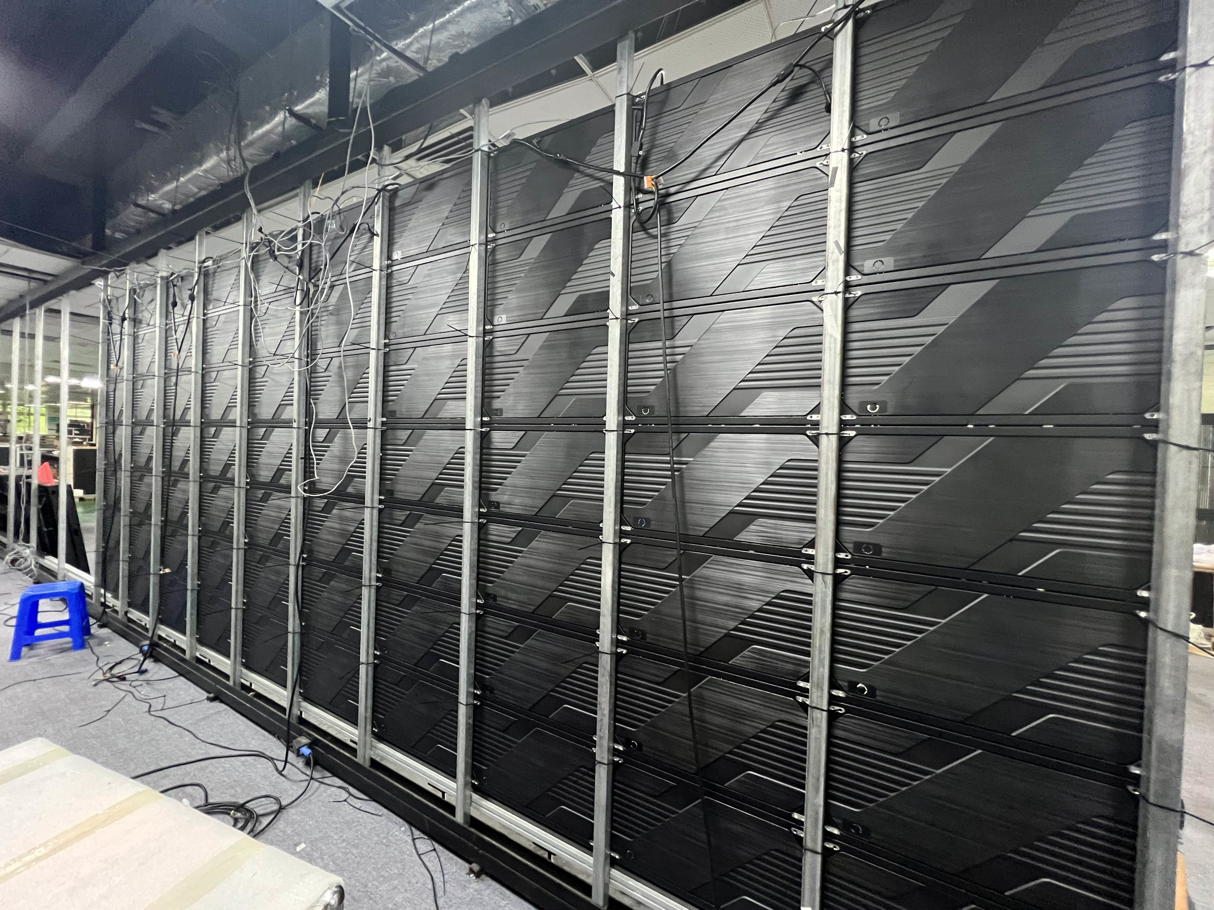 P1.25mm COB Indoor LED Video Wall for Micron-Level Distance Between LED Beads with COB Small-Pitch LED and Advanced Control Technology