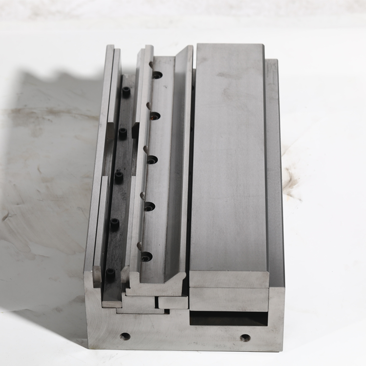 Metallic 42CrMo Press Bending Dies For Hydraulic Press 50HRC