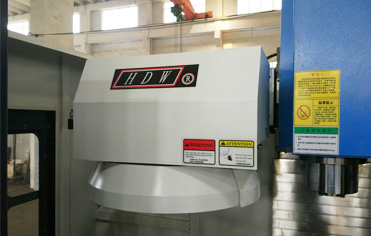 VMC850 5 Axis Machining Center Table Size 1000x500mm Spindle Speed 1-8000rpm