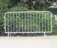US standard3.6'x8.6' Crowd Control Barriers 1" tubing with a wall thickness 16ga 1100mmx2600mm upright 5/8" wll thick