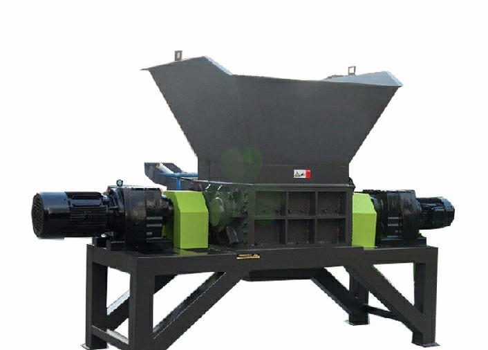 Mini Scrap Waste Tire Shredder Equipment For Recycled Industry Long Duration