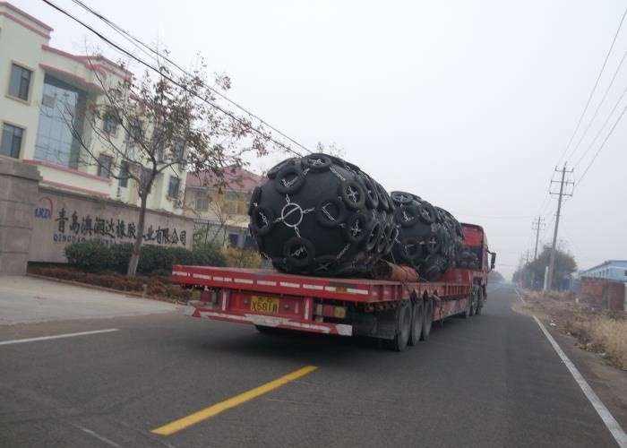 Customized Marine Pneumatic Rubber Fender Diameter 0.3 - 4.5m CCS Certification