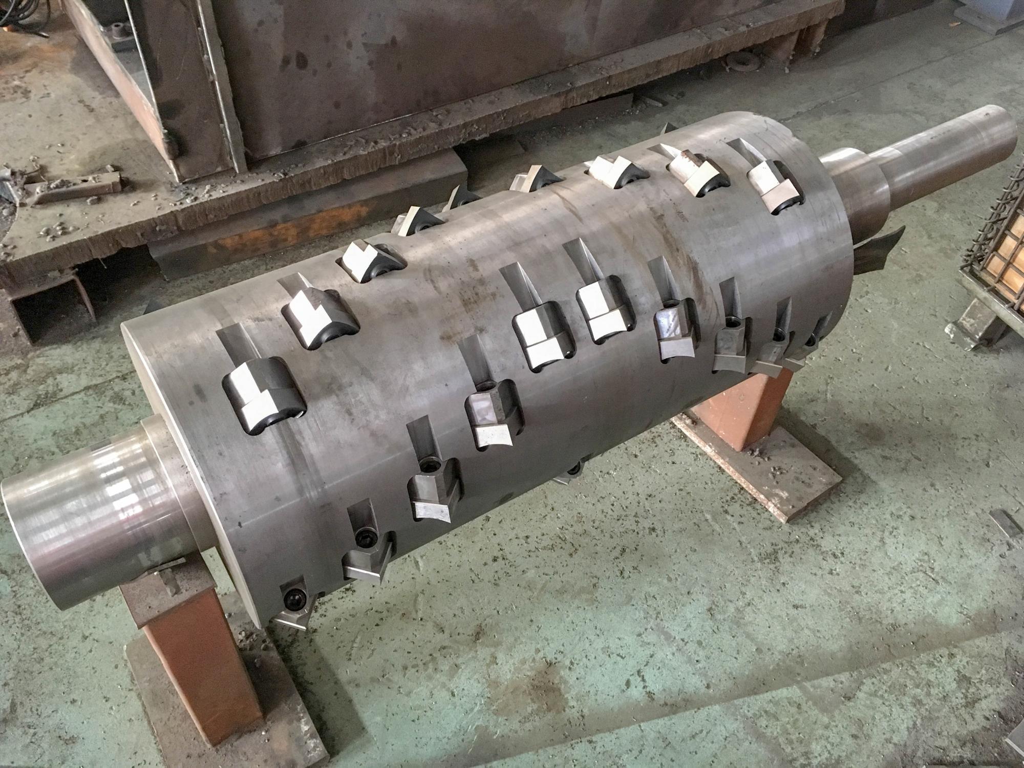 Single Shaft Industrial Plastic Crusher 600-1500mm Plastic Lump Shredder