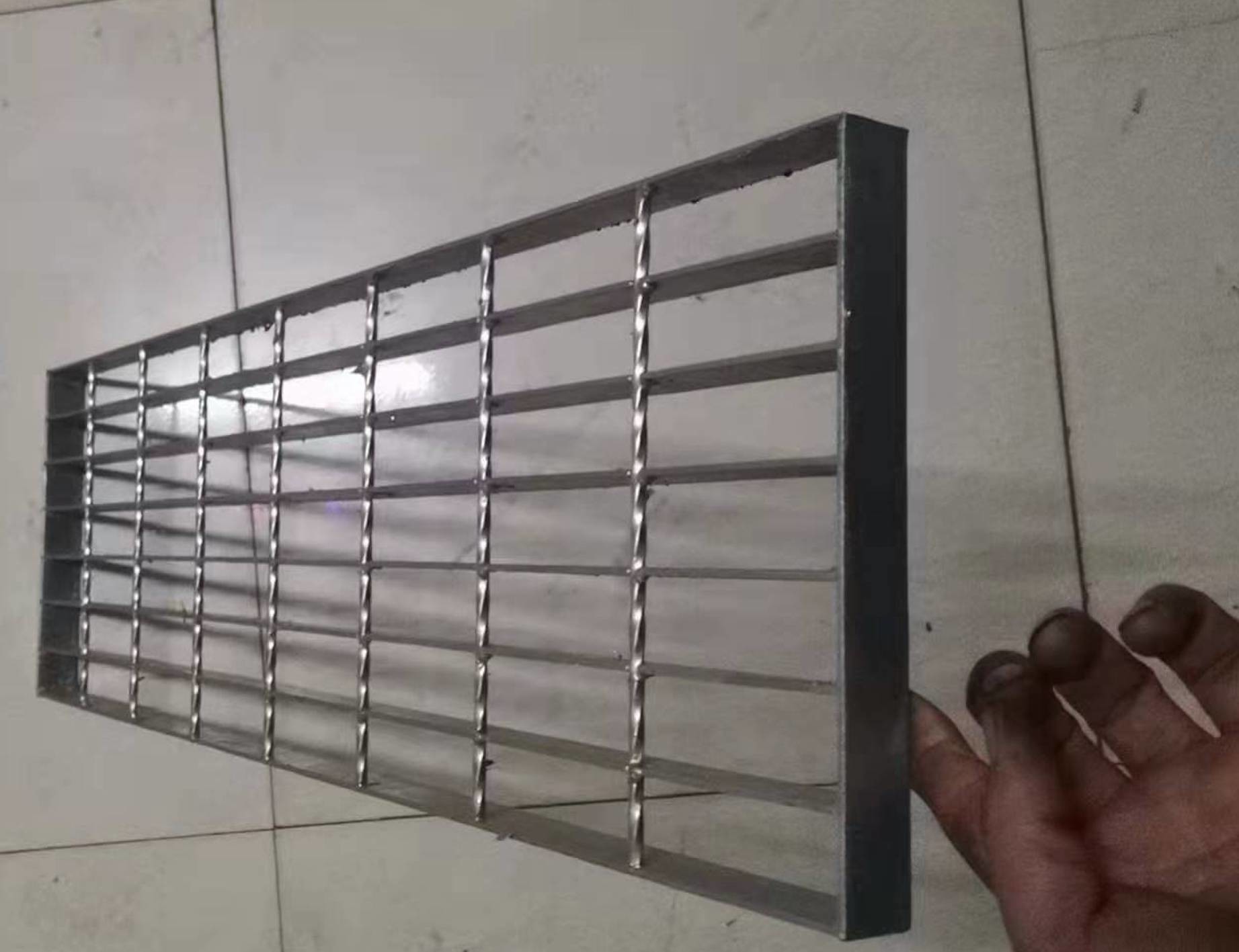 Cold Galvanizing Carbon Steel Heavy Duty Metal Grate 30mm Platform Steel Grating