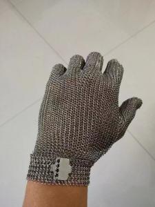 China Stainless steel CUT RESISTANT GLOVES ring mesh chain mail mesh auti-cutting safety gloves S M L XL XXL wholesale