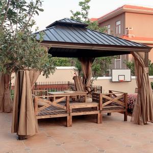 China Outdoor Hardtop Gazebo Garden Modern Luxury Gazebos With Polycarbonate Roof wholesale