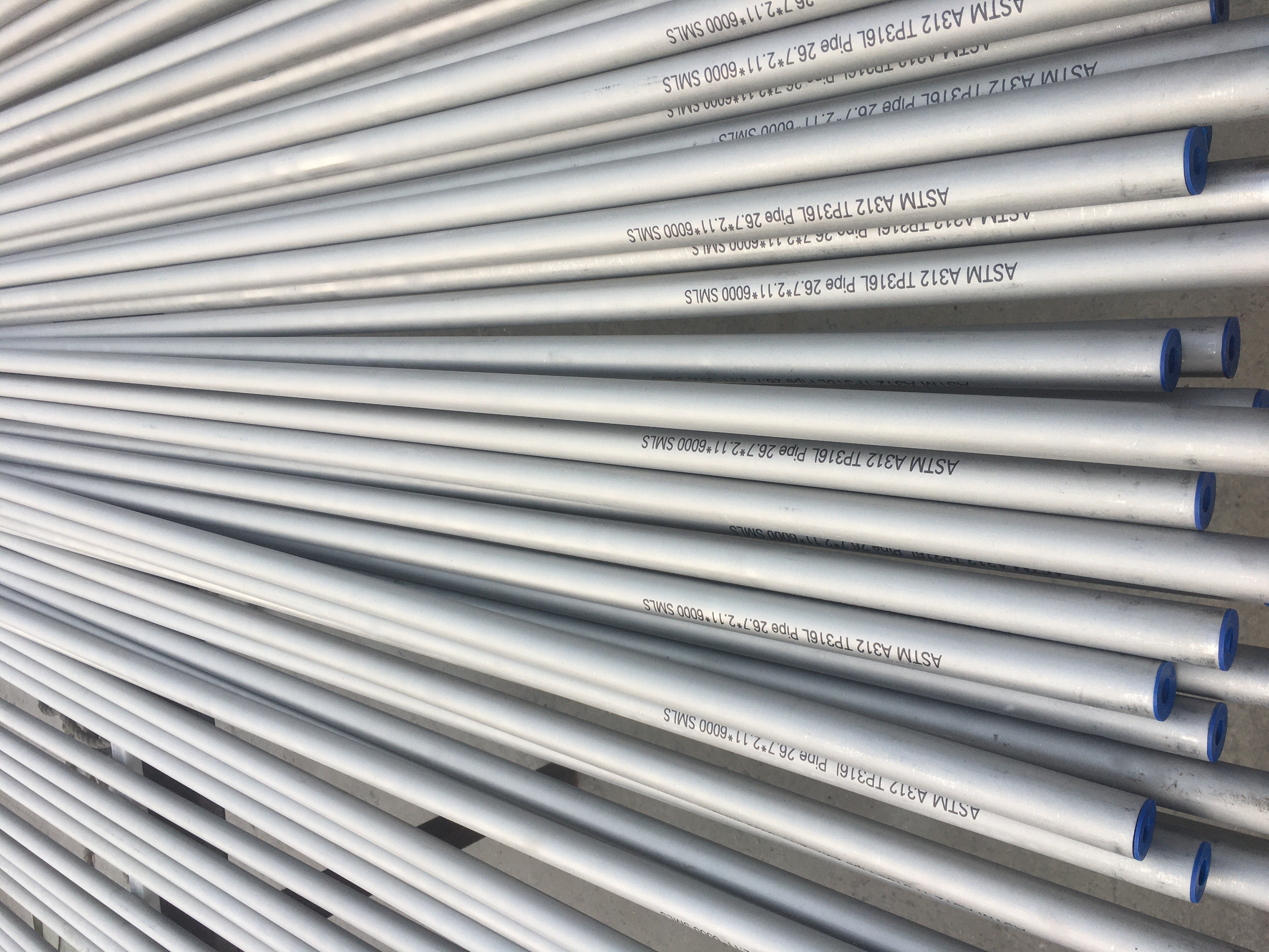 Cold Drawing TP316L Stainless Steel Seamless Pipe With Sandblasting Finish