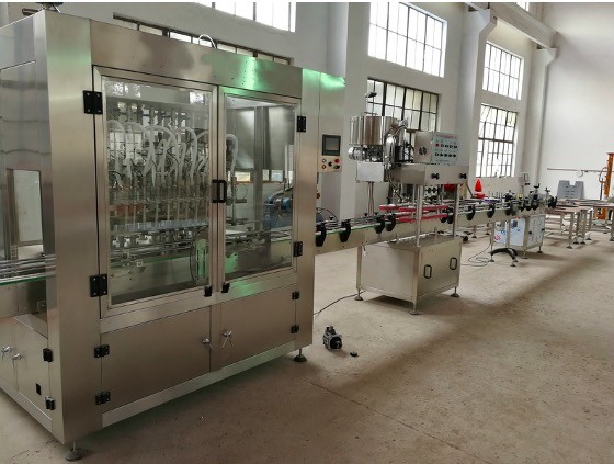 Lubricating Oil Filling Capping Labeling Machine Automatic for 1-5L Plastic Bottle