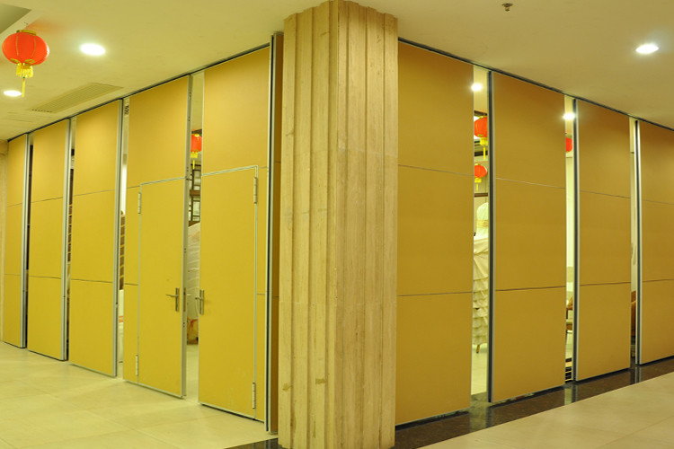 Interior Movable Sound Proof Folding Wooden Partition Wall For Function Room