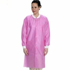 China Pink Disposable Polypropylene Lab Coat Dustproof Anti - Chemical Liquid Splash wholesale