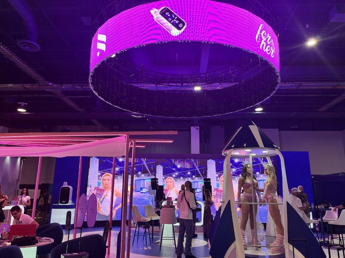 Charmimngled Front Service P2.98 Indoor Led Wall Display Flexible Screen For Advertising Rental