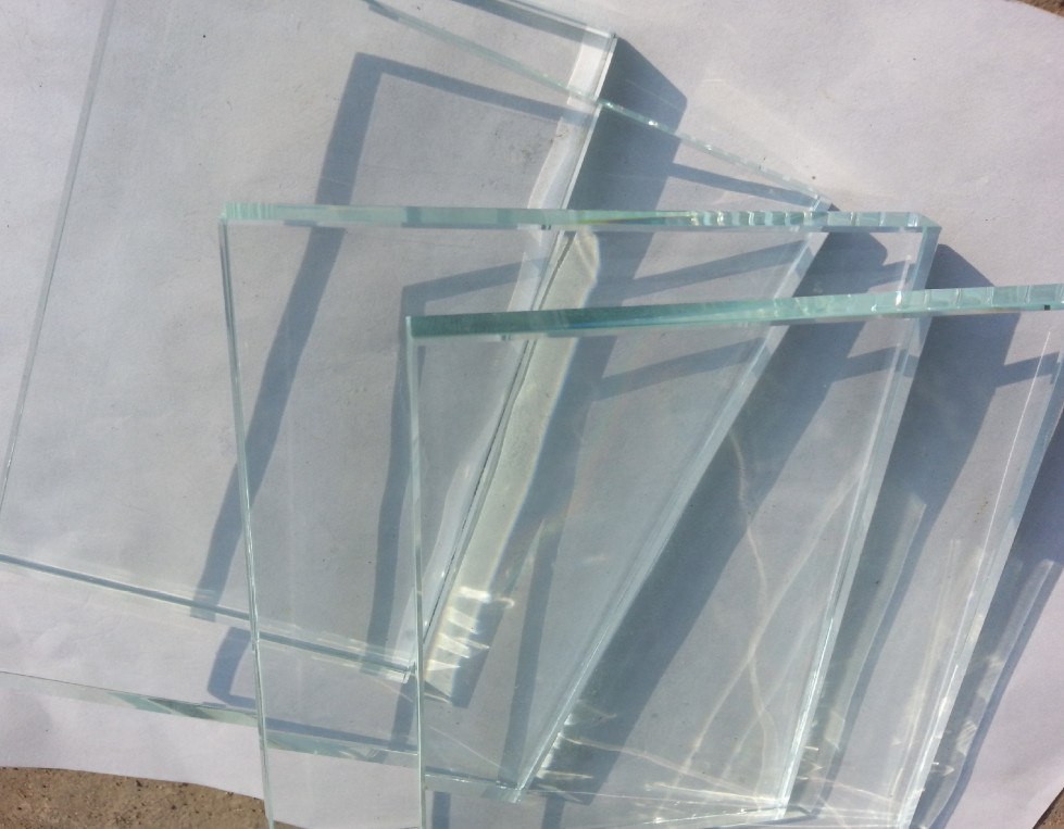 Ultra Clear Glass Used for Building/Furniture with High Technical Content