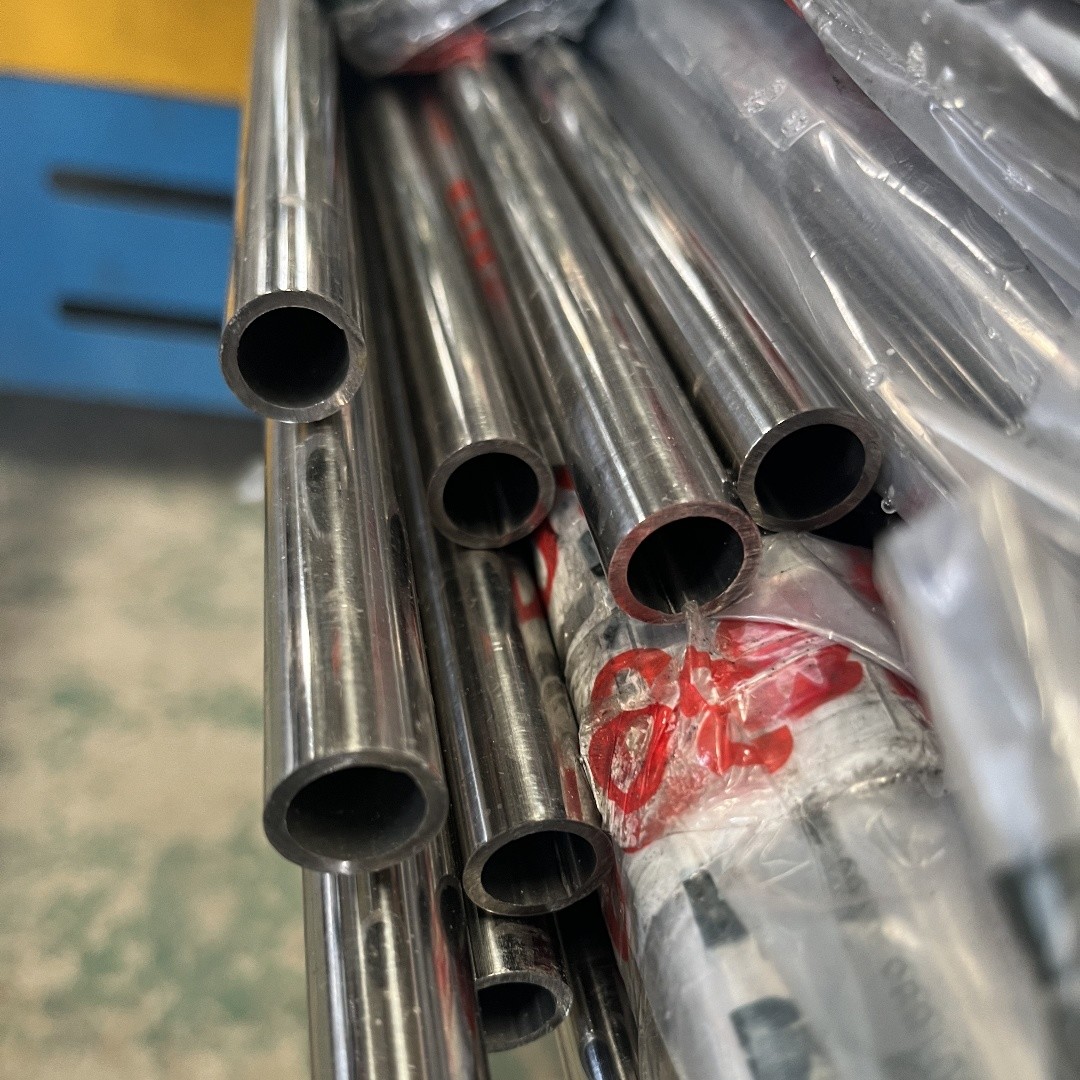 Mirror Polished Sanitary Stainless Steel Tube SUS 316L Stainless Steel Mirror Tube 51**6000mm